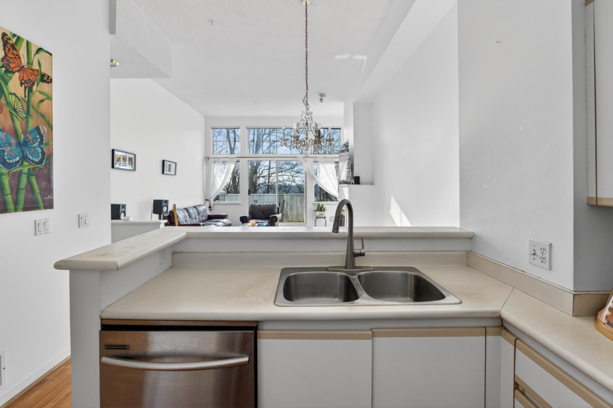 Outdoor Deck Photo of 3 3580 Rainier Place, Vancouver, BC