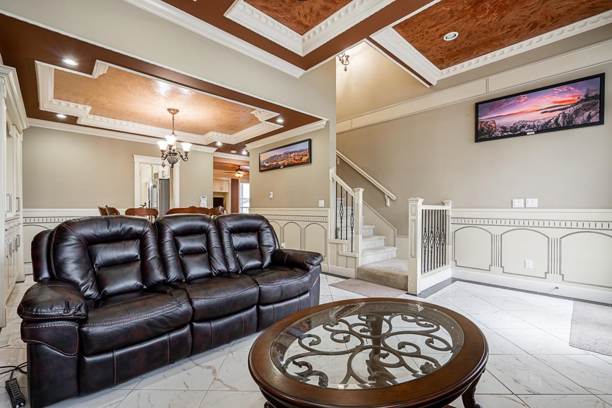 Kitchen Photo of 12567 66 Avenue, Surrey, BC