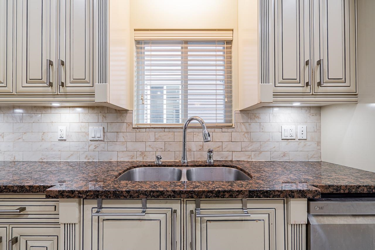 Powder Room Photo of 12567 66 Avenue, Surrey, BC