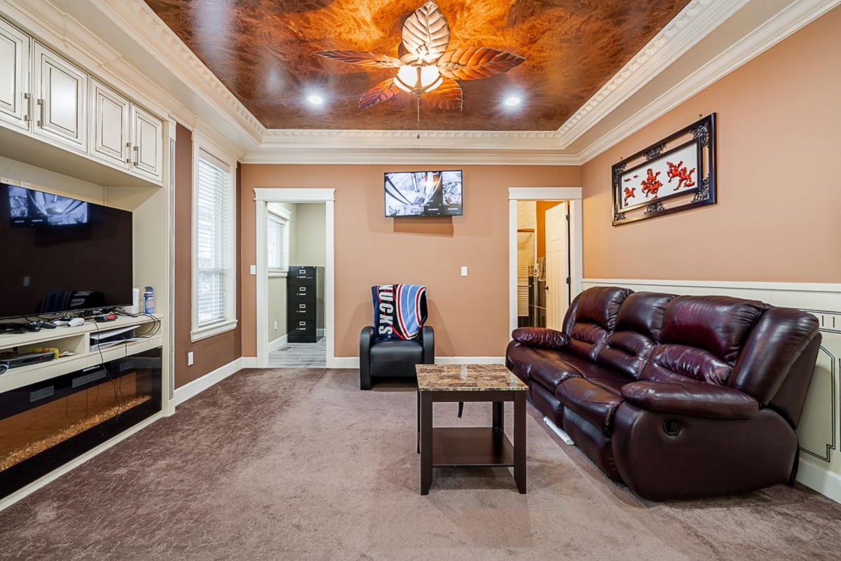 Walk-In Closet Photo of 12567 66 Avenue, Surrey, BC