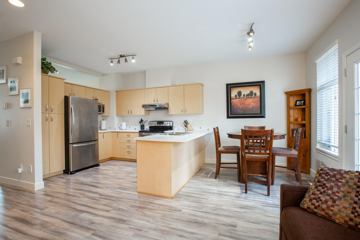 Breakfast Nook Photo of 66 6050 166 Street, Surrey, BC