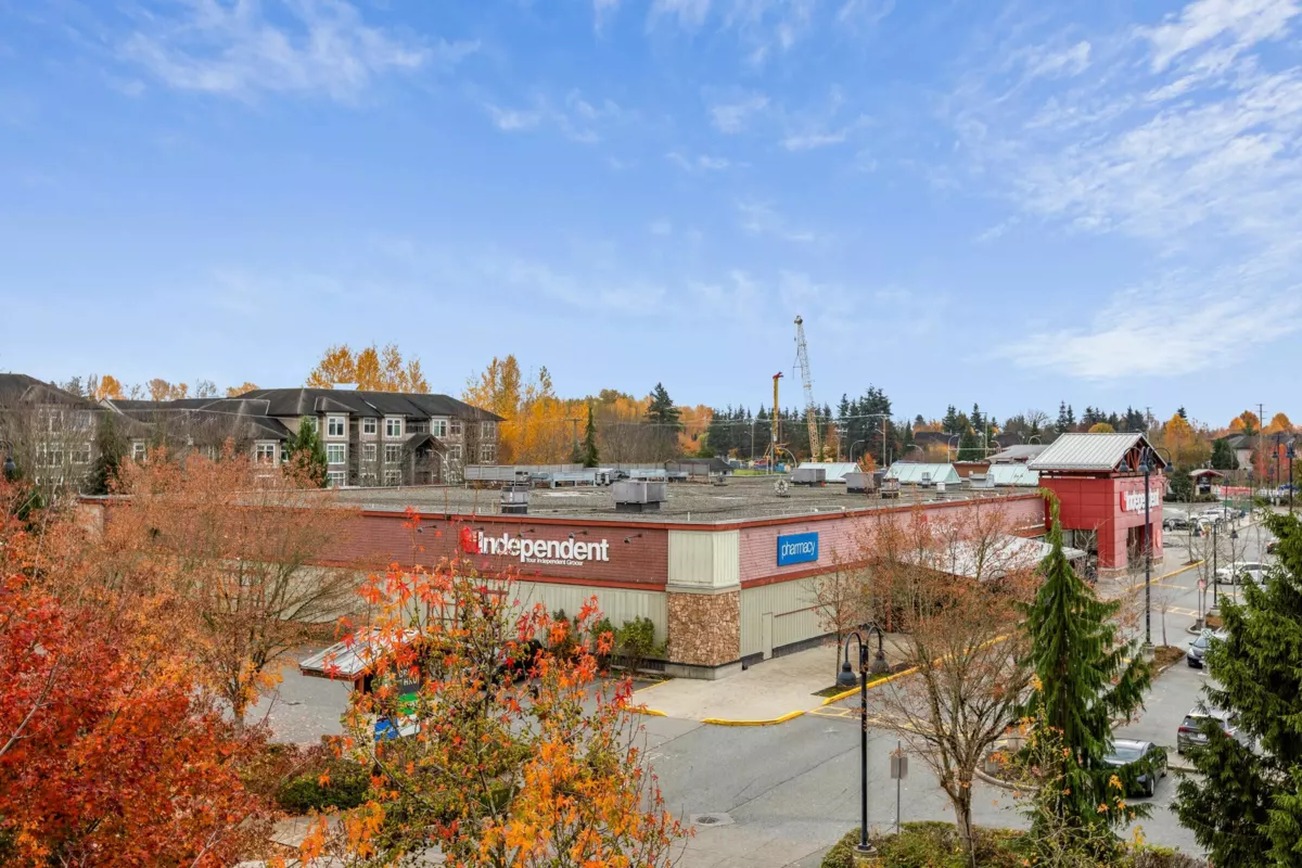 Hallway Photo of 401 18755 68 Avenue, Surrey, BC