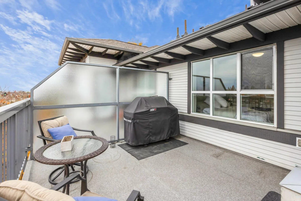 Laundry Room Photo of 401 18755 68 Avenue, Surrey, BC