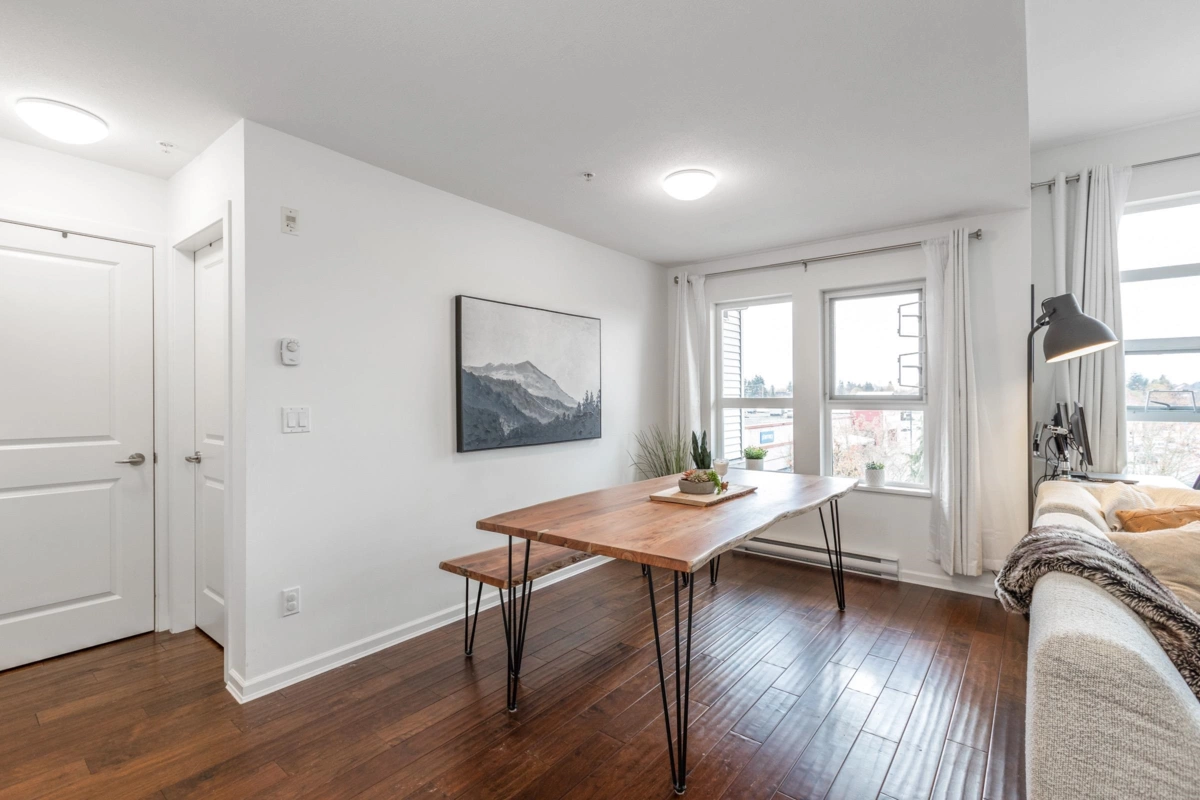 Primary Bathroom Photo of 401 18755 68 Avenue, Surrey, BC