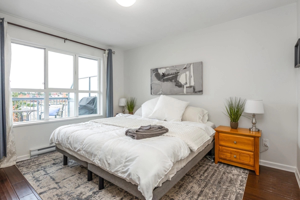 Walk-In Closet Photo of 401 18755 68 Avenue, Surrey, BC