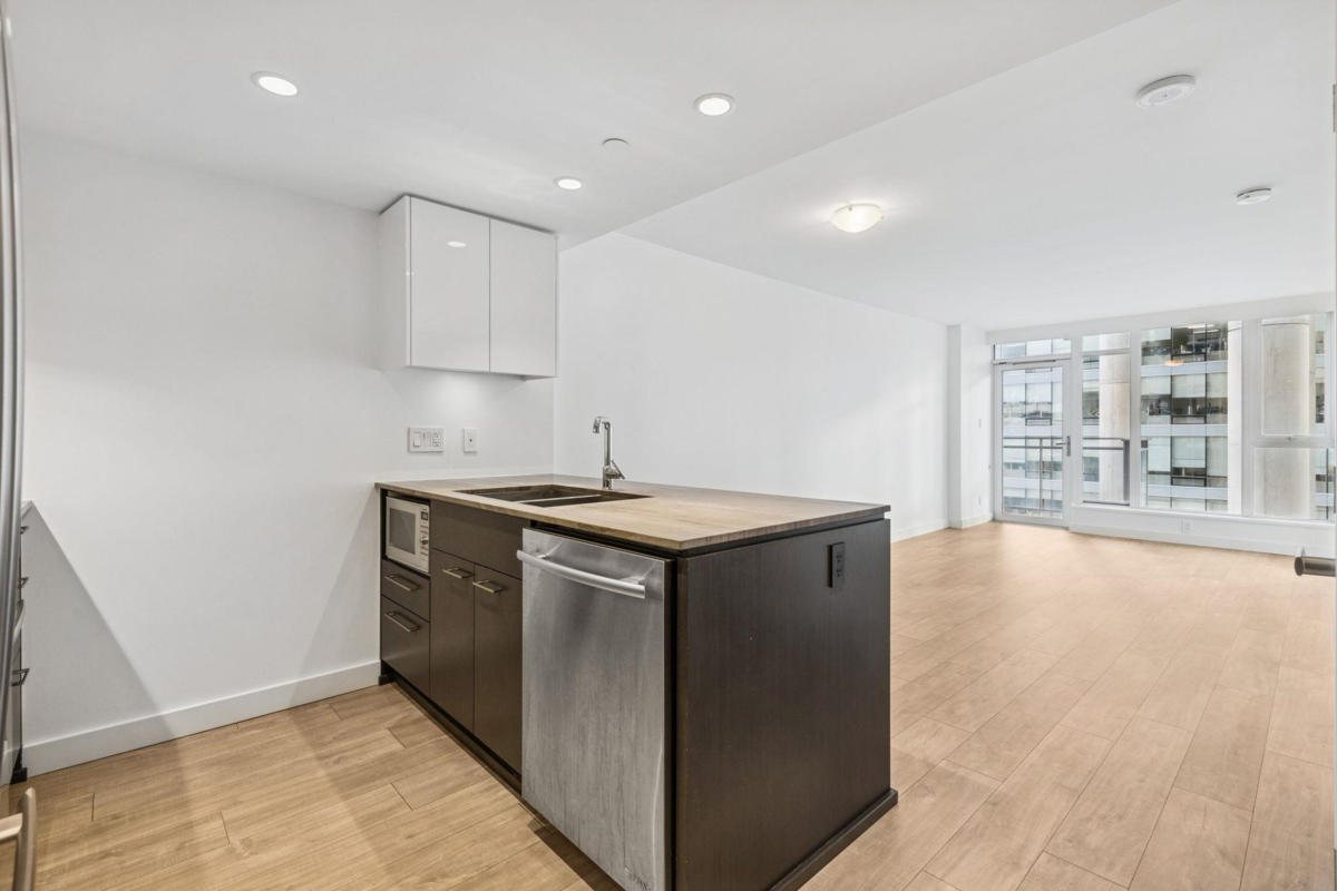 Dining Area Photo of 816 1618 Quebec Street, Vancouver, BC