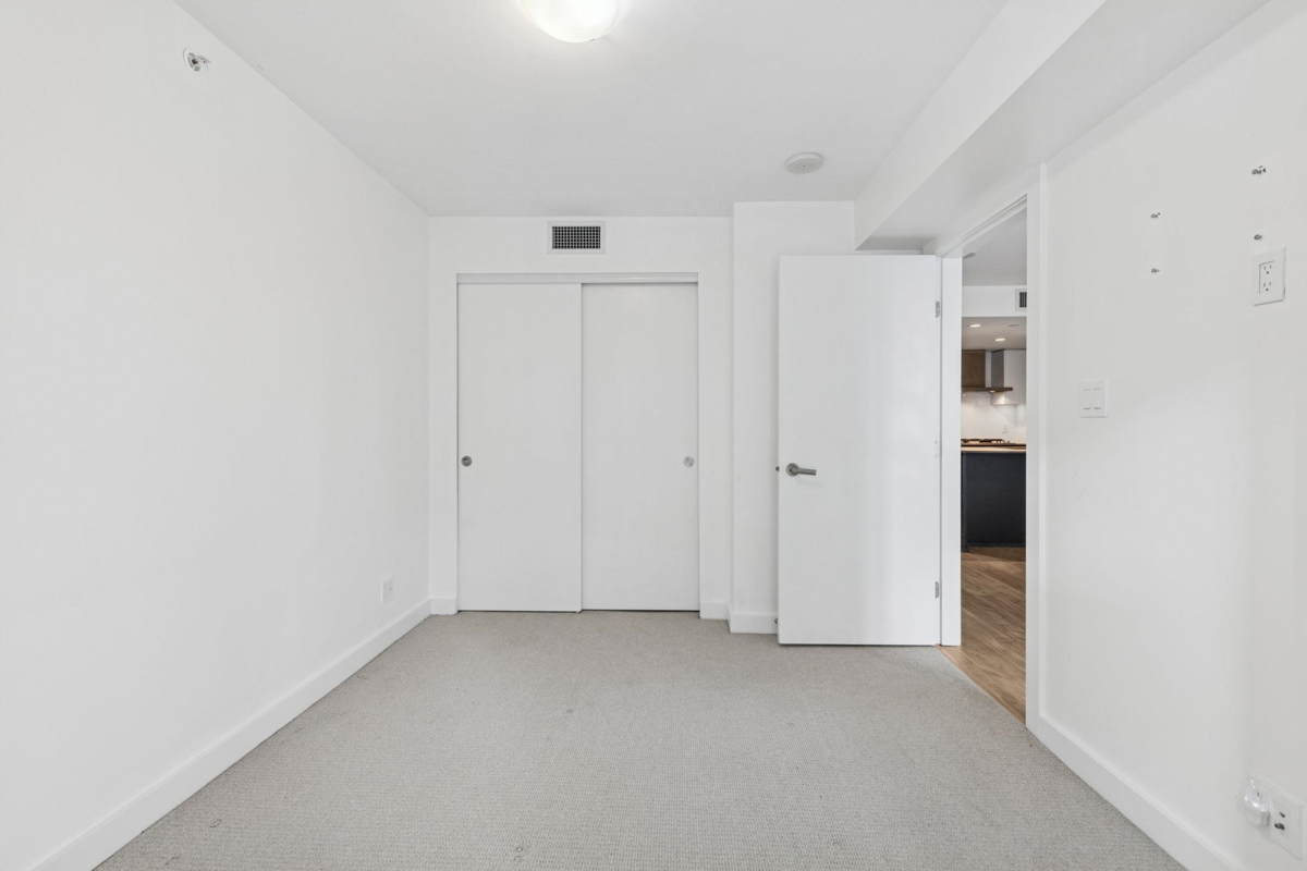 Primary Bathroom Photo of 816 1618 Quebec Street, Vancouver, BC