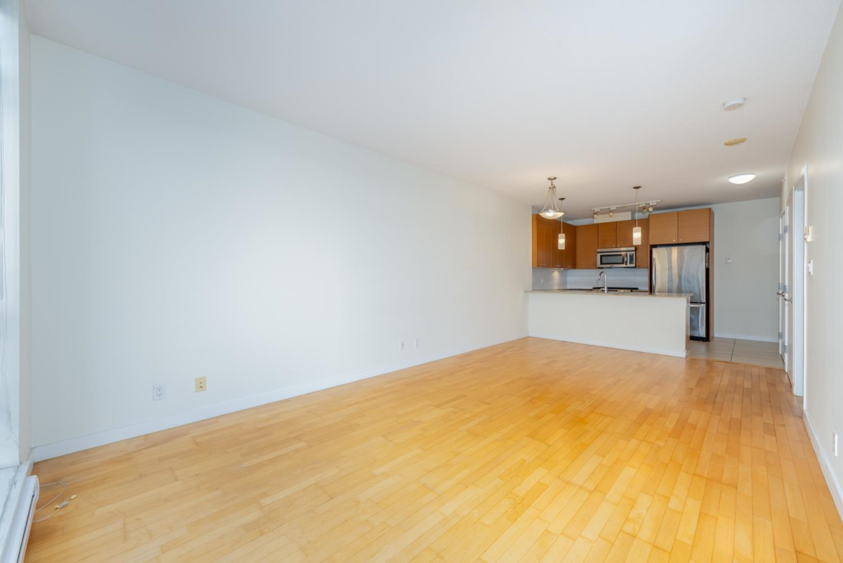 Family Room Photo of 809 7360 Elmbridge Way, Richmond, BC