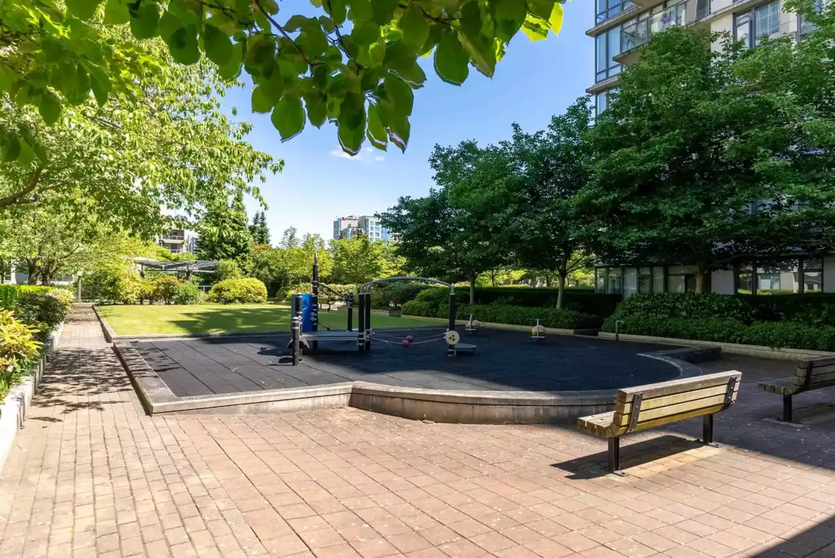 Hallway Photo of 809 7360 Elmbridge Way, Richmond, BC