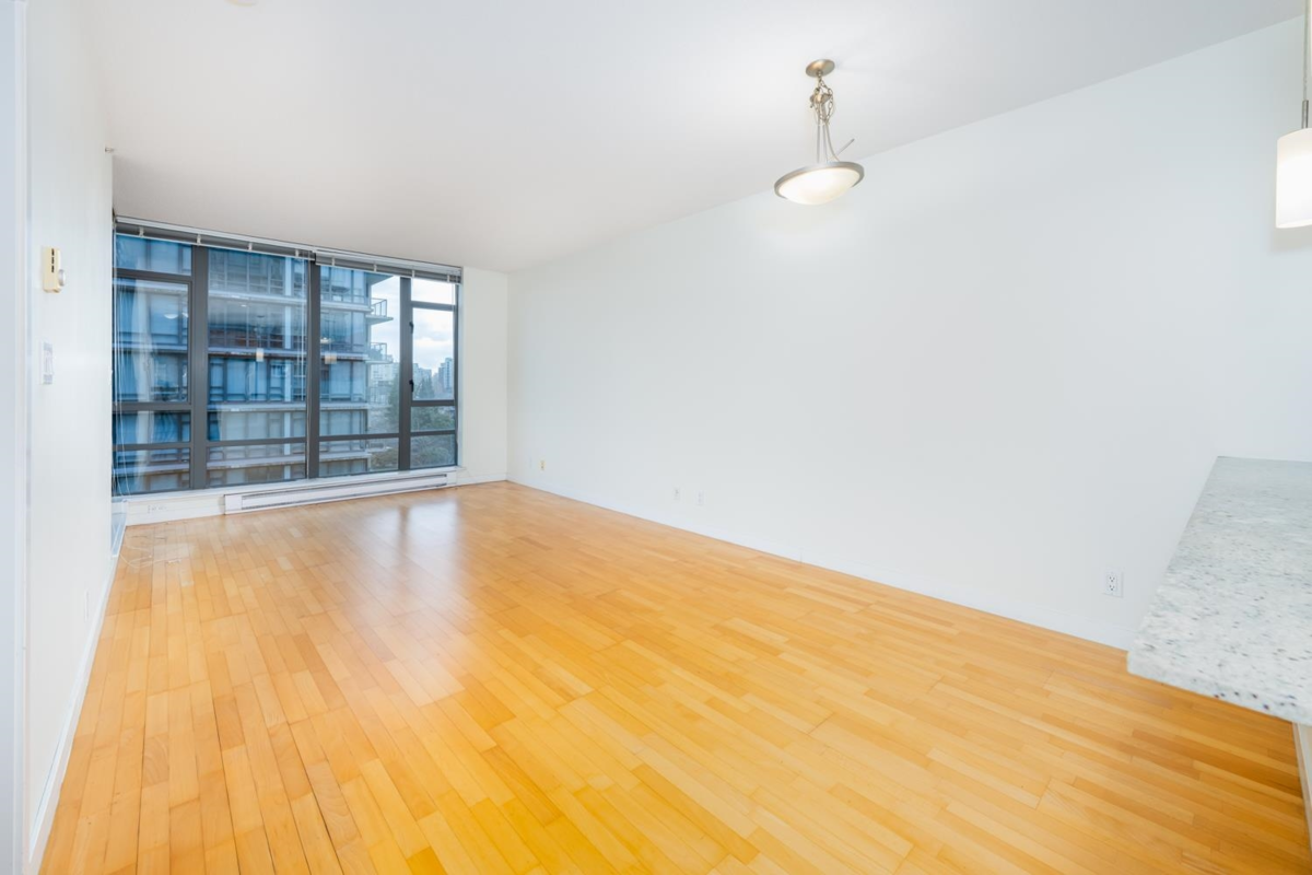 Pantry Photo of 809 7360 Elmbridge Way, Richmond, BC