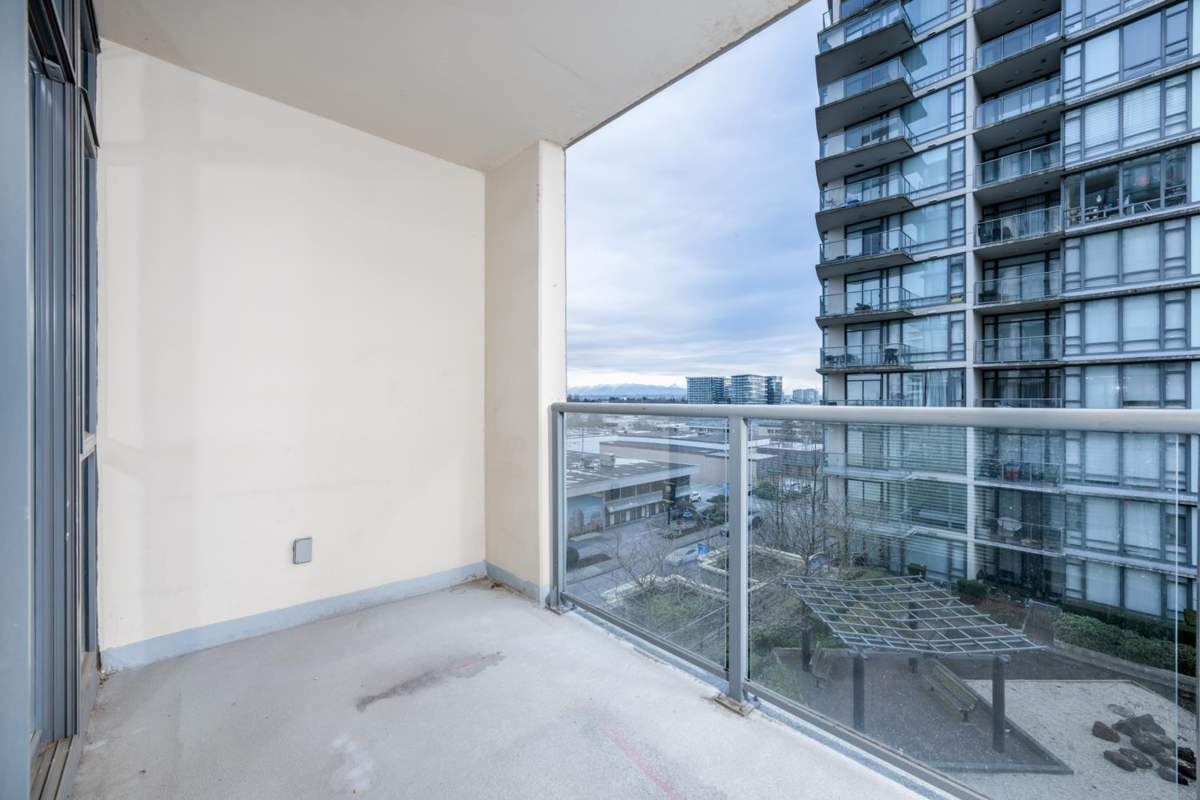 Powder Room Photo of 809 7360 Elmbridge Way, Richmond, BC