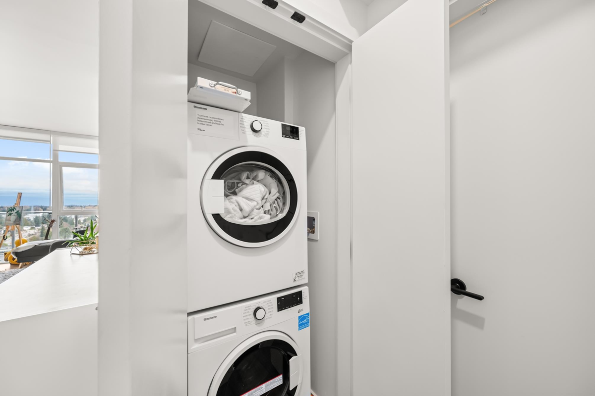 Bedroom 3 Photo of 2802 13428 105 Avenue, Surrey, BC