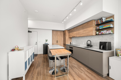 Kitchen Island Photo of 2802 13428 105 Avenue, Surrey, BC