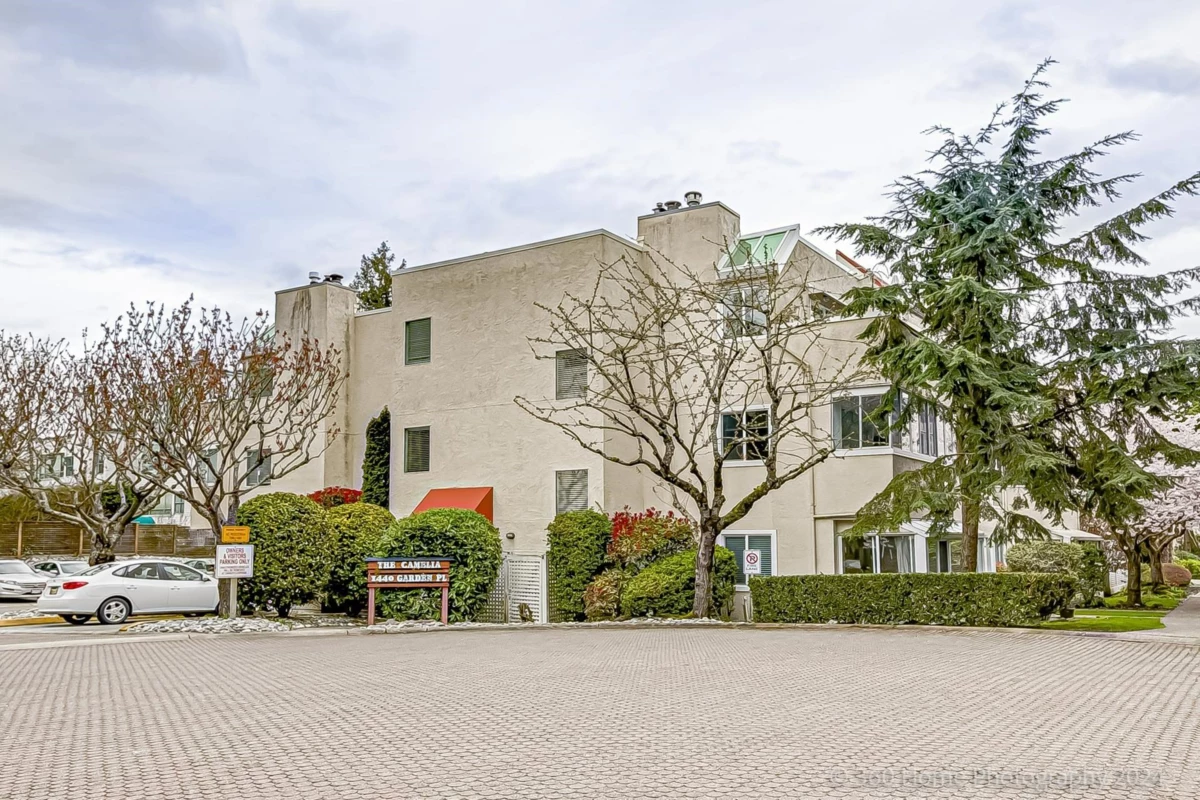 Hallway Photo of 255 1440 Garden Place, Delta, BC