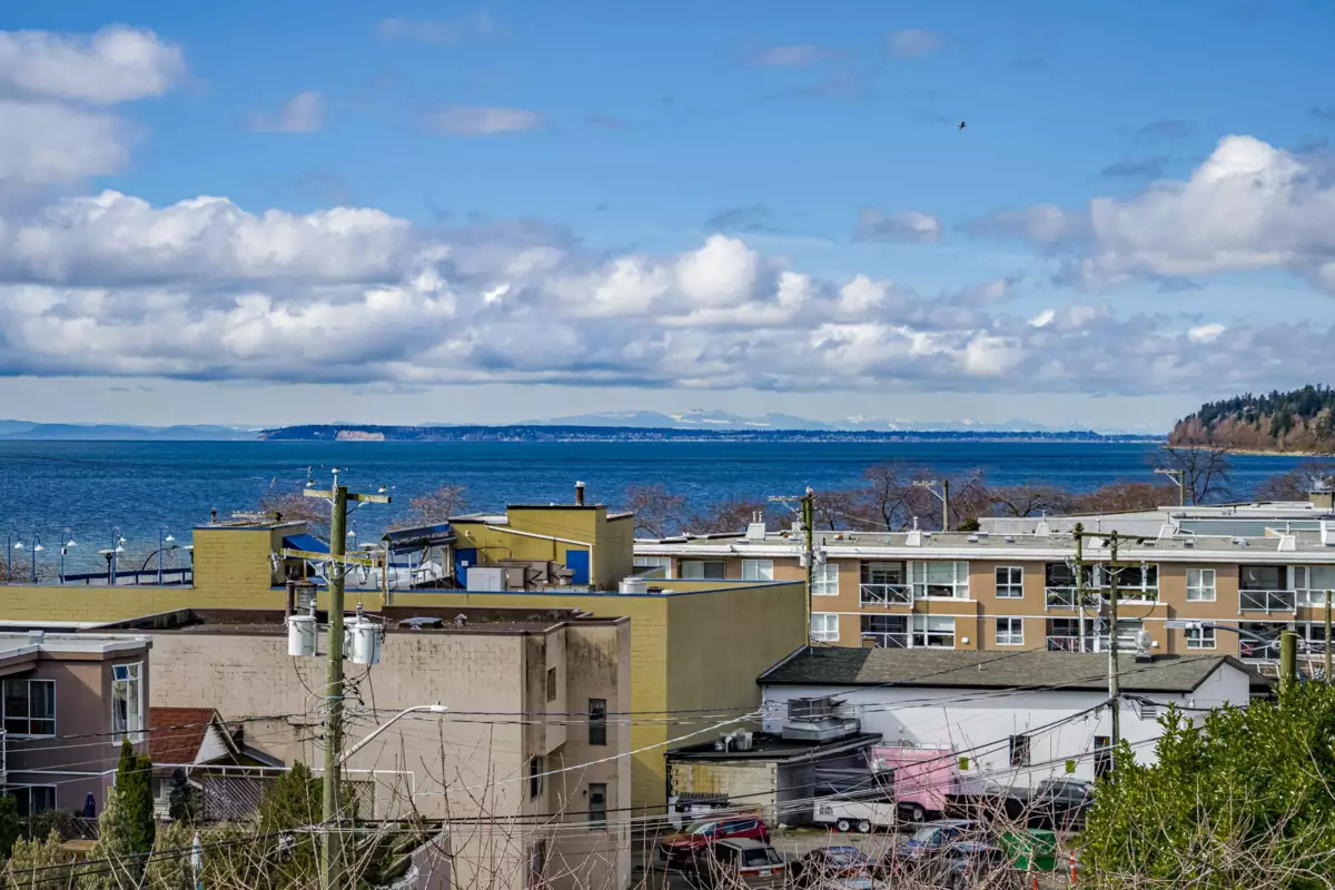 Aerial View of 2 14985 Victoria Avenue, White Rock, BC