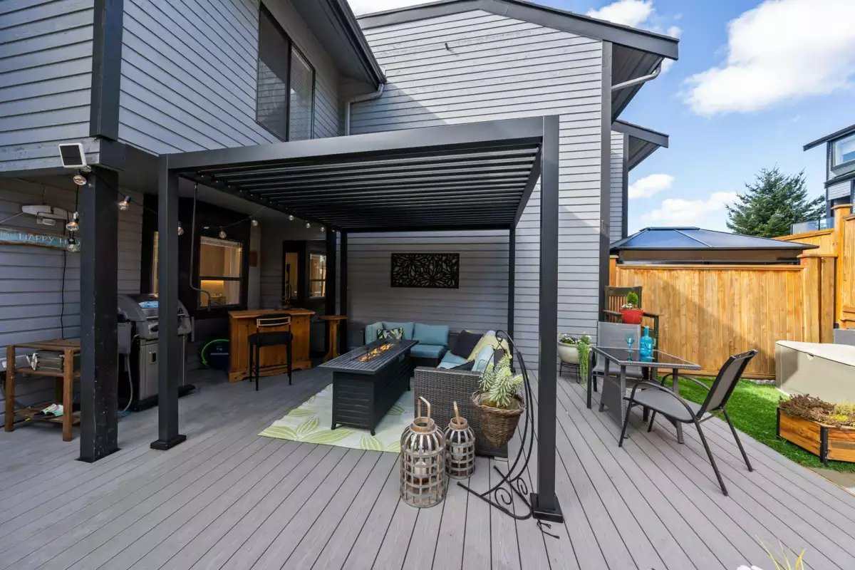 Garden / Landscaping Photo of 2 14985 Victoria Avenue, White Rock, BC