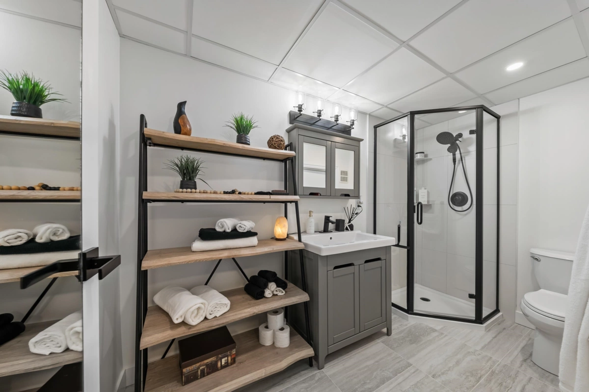 Kitchen Island Photo of 2 14985 Victoria Avenue, White Rock, BC