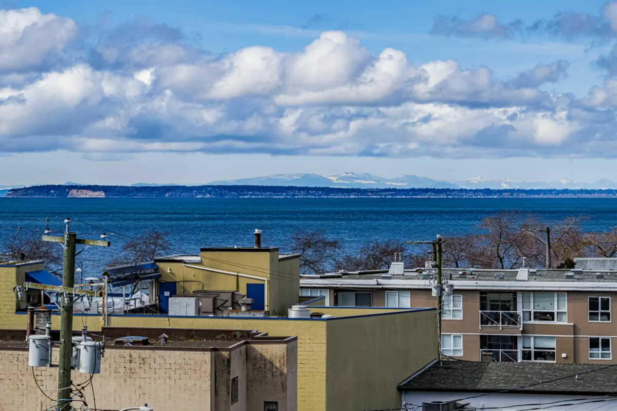 Neighborhood Park Photo Near 2 14985 Victoria Avenue, White Rock, BC
