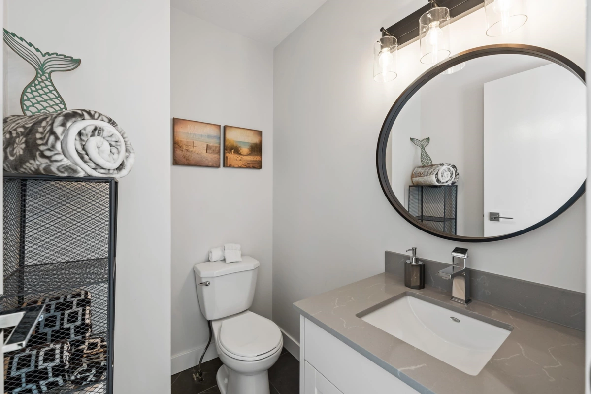 Staircase Photo of 2 14985 Victoria Avenue, White Rock, BC