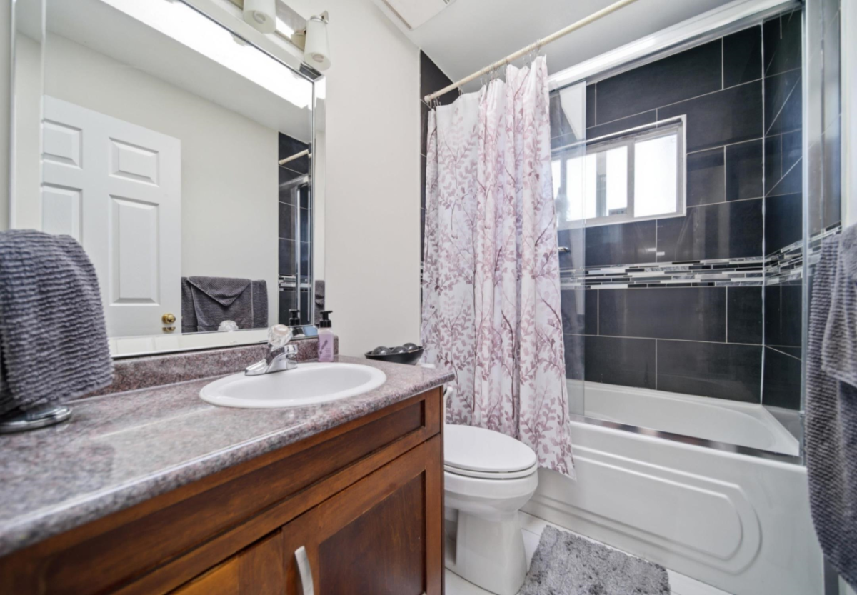 Basement Recreation Room Photo of 13155 110 Avenue, Surrey, BC