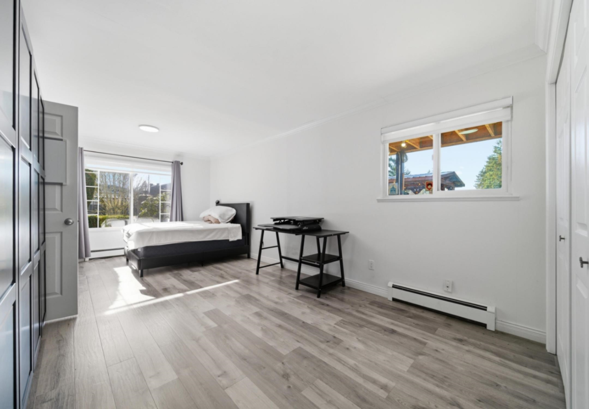 Hallway Photo of 13155 110 Avenue, Surrey, BC