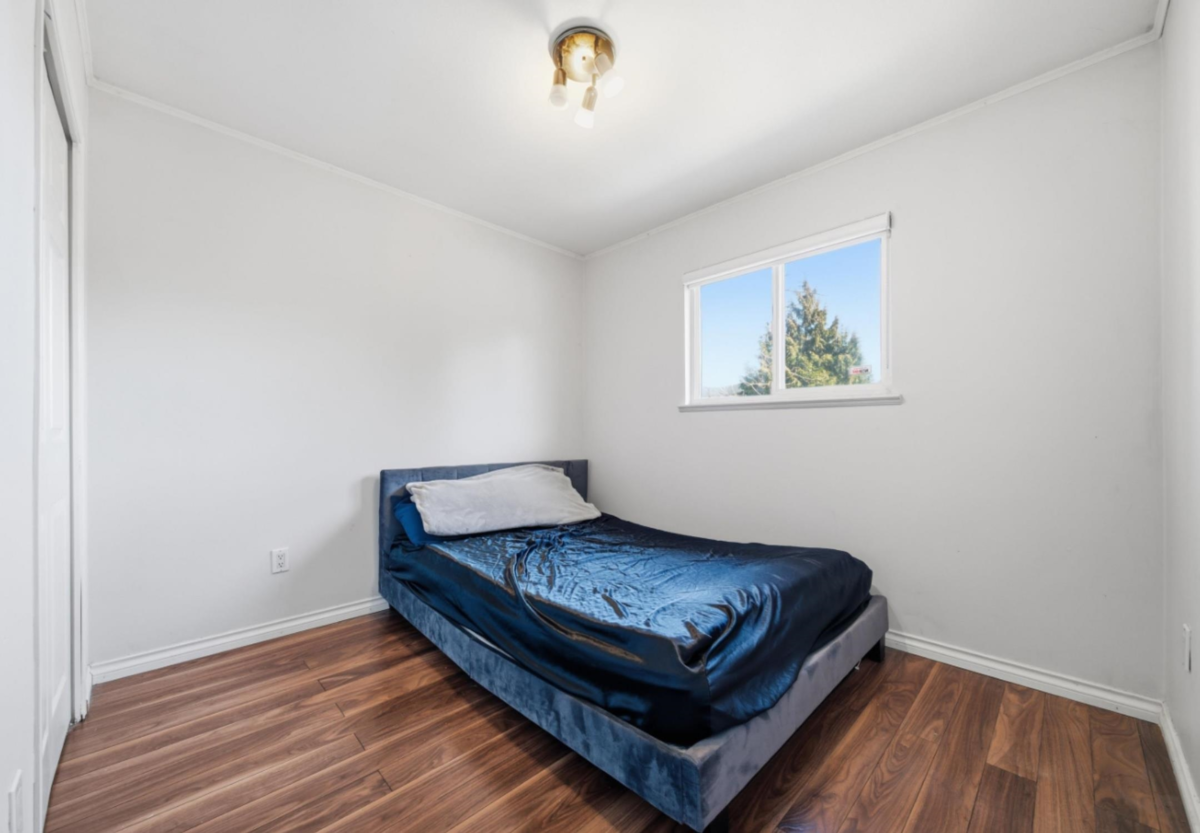 Powder Room Photo of 13155 110 Avenue, Surrey, BC