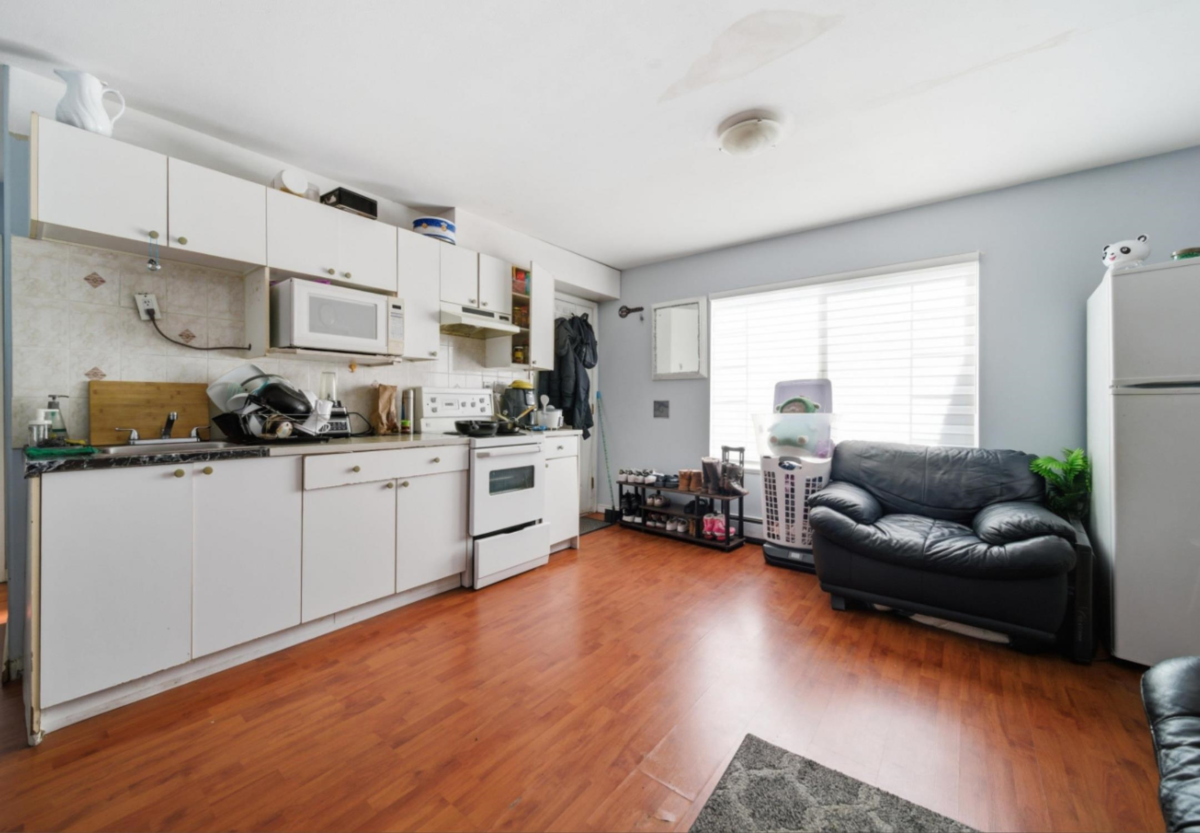 Staircase Photo of 13155 110 Avenue, Surrey, BC