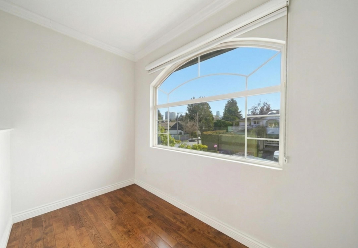 Walk-In Closet Photo of 13155 110 Avenue, Surrey, BC