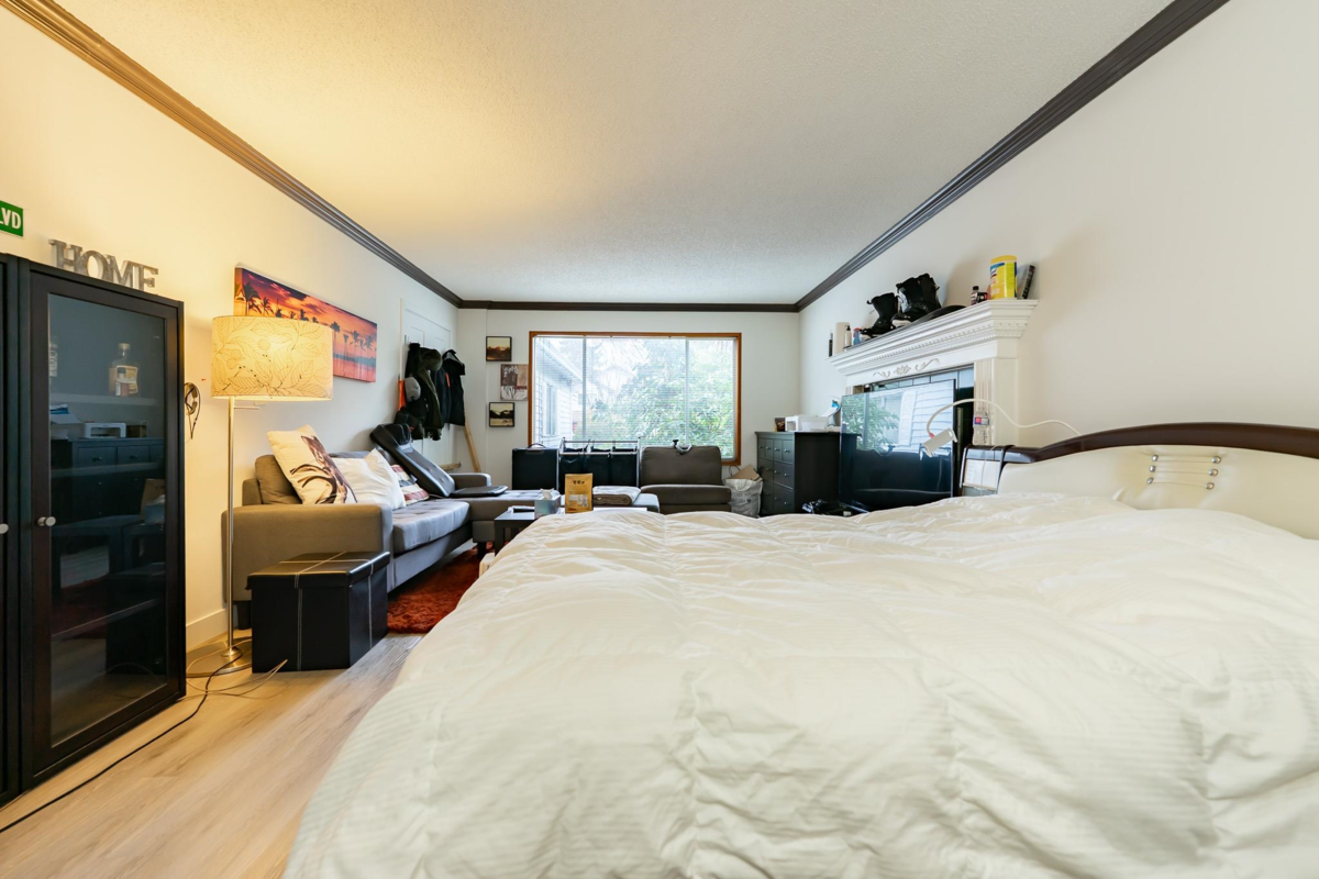 Loft / Bonus Room Photo of 15098 98a Avenue, Surrey, BC