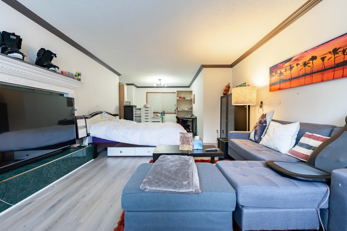 Office / Den Photo of 15098 98a Avenue, Surrey, BC