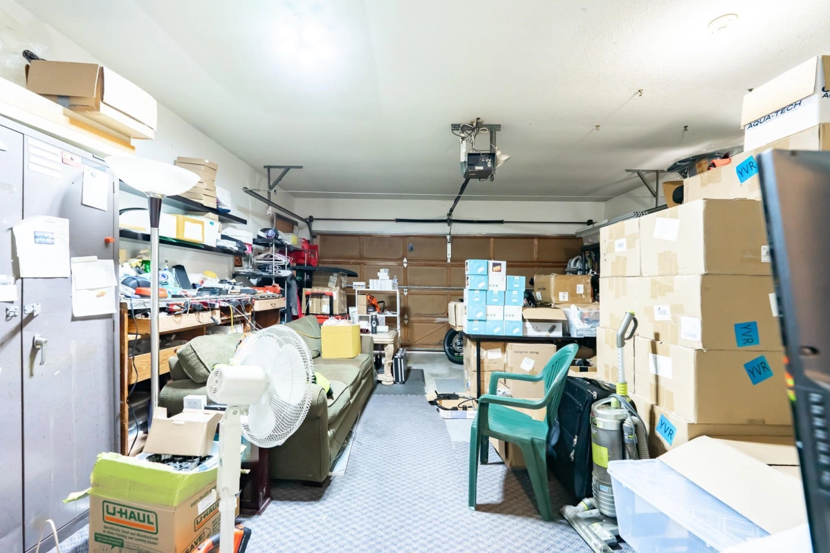 Outdoor Kitchen Photo of 15098 98a Avenue, Surrey, BC