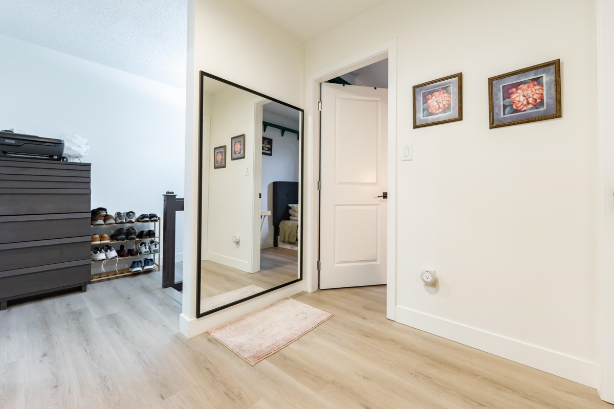 Swimming Pool Photo of 15098 98a Avenue, Surrey, BC