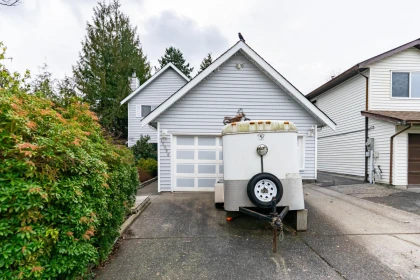 15098 98a Avenue, Surrey, BC