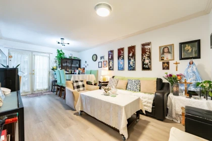 Kitchen Photo of 15098 98a Avenue, Surrey, BC