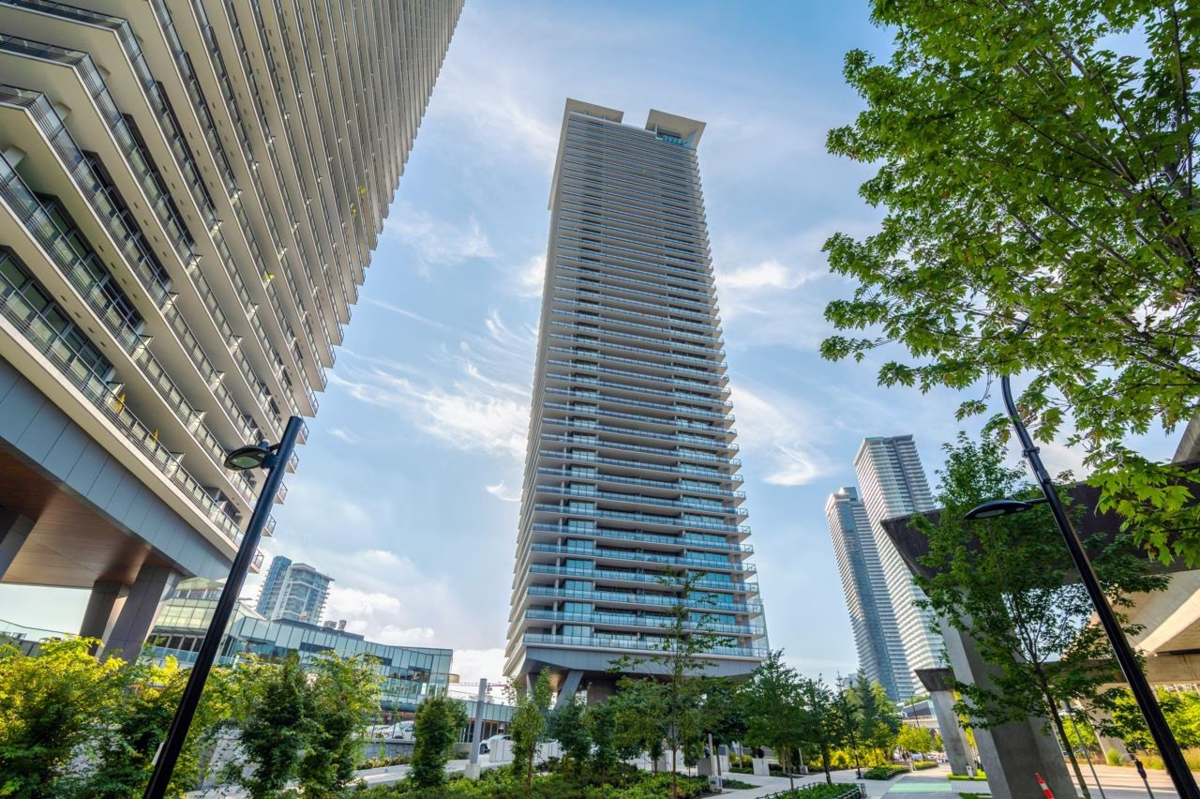 Laundry Room Photo of 3201 4720 Lougheed Highway, Burnaby, BC