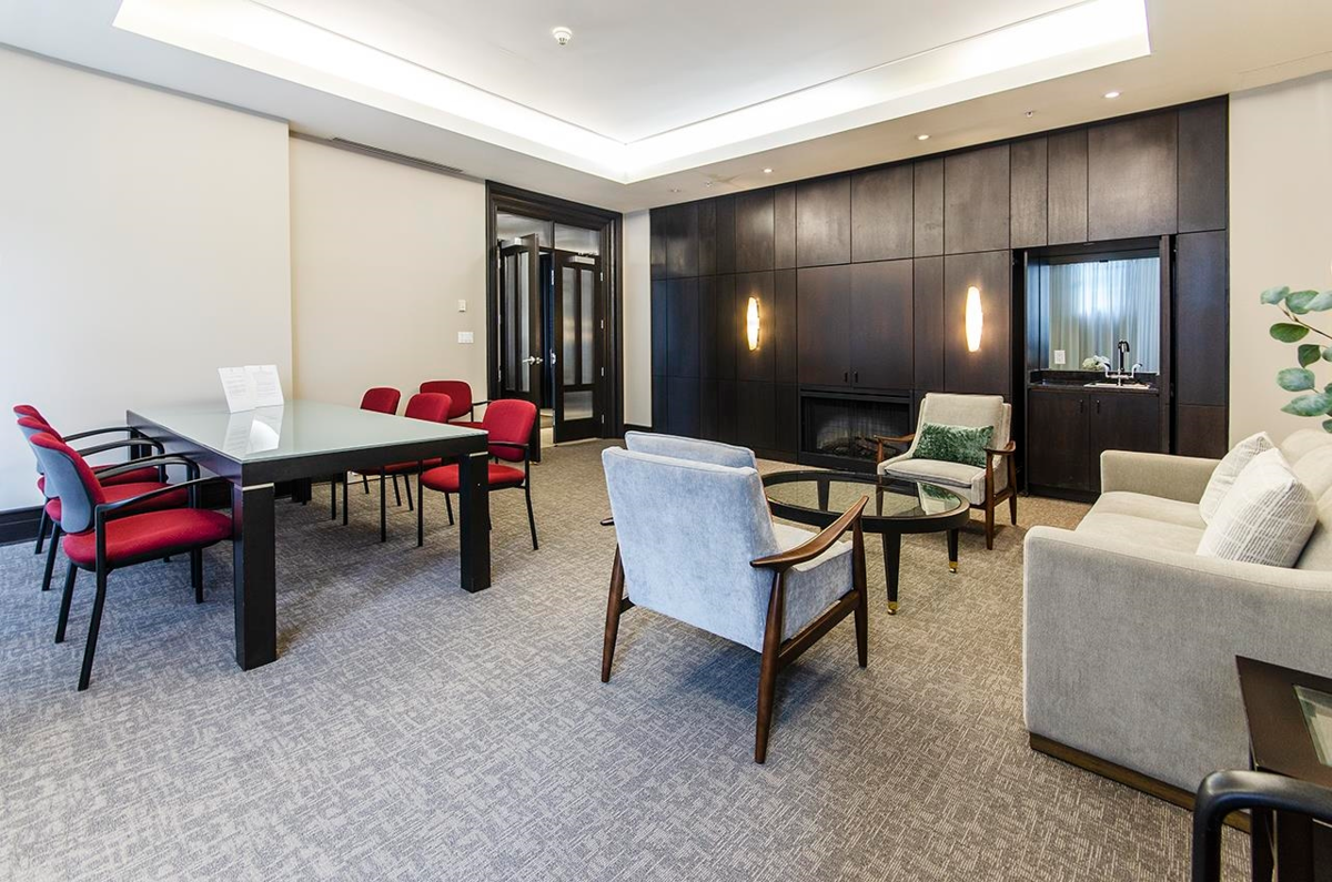 Entry Foyer Photo of 1105 170 W 1st Street, North Vancouver, BC