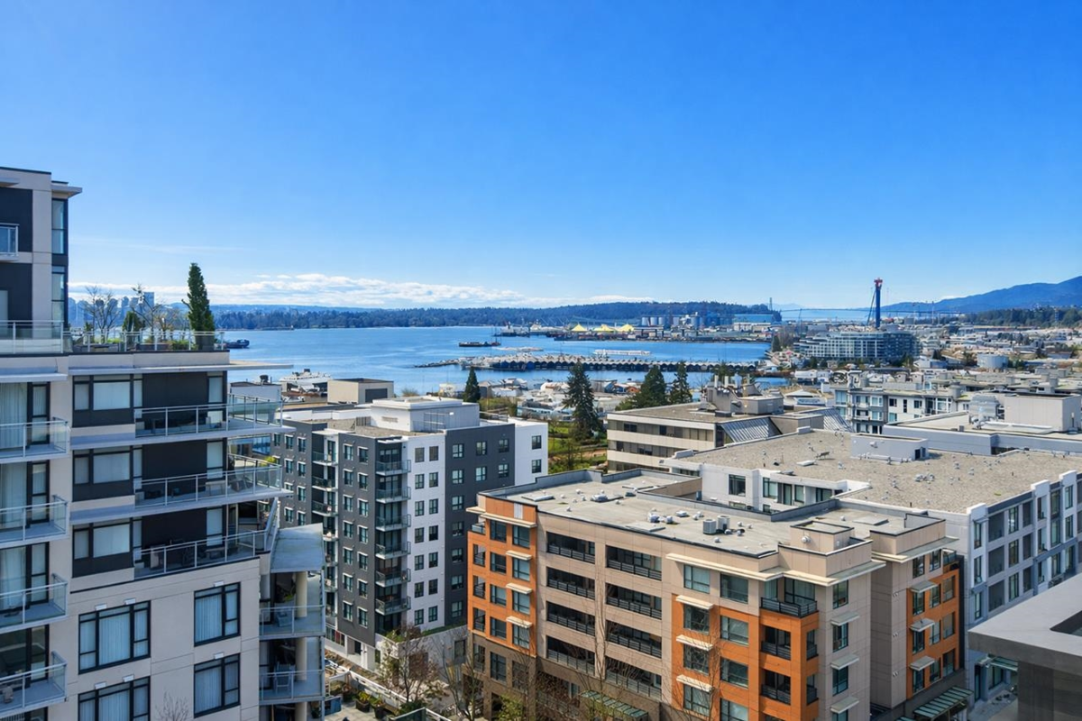 Guest Bathroom Photo of 1105 170 W 1st Street, North Vancouver, BC