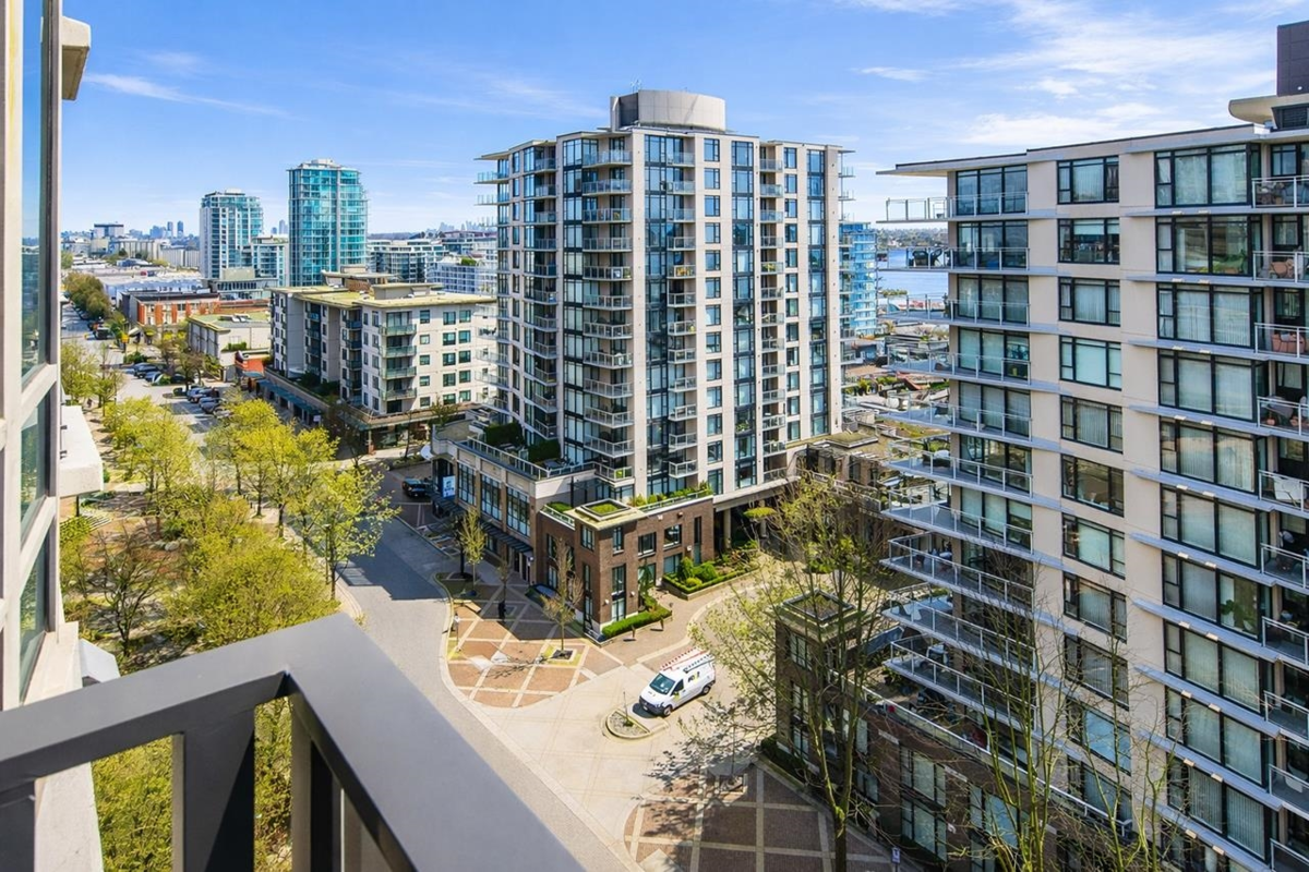 Powder Room Photo of 1105 170 W 1st Street, North Vancouver, BC