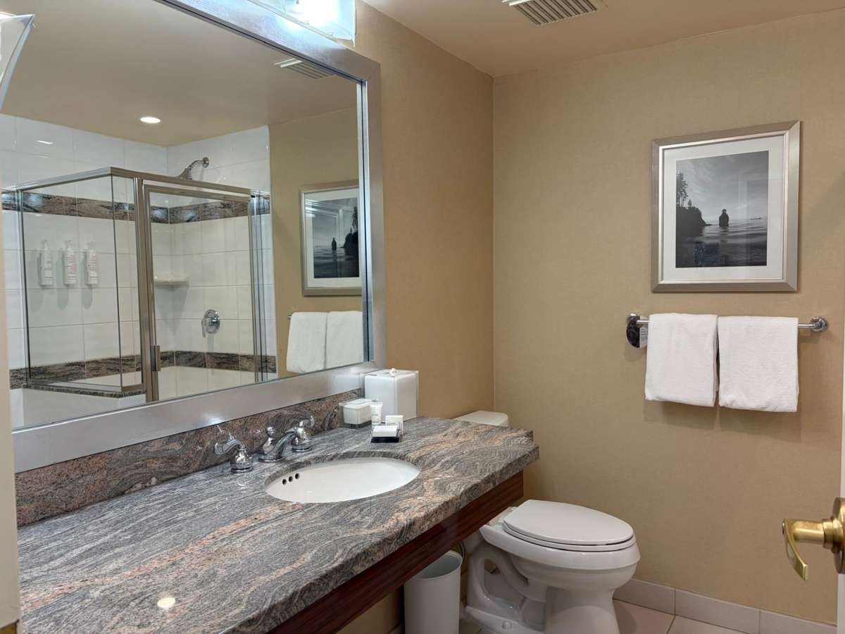 Dining Area Photo of 2906 1128 W Hastings Street, Vancouver, BC