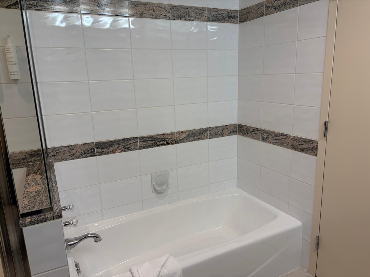 Kitchen Photo of 2906 1128 W Hastings Street, Vancouver, BC