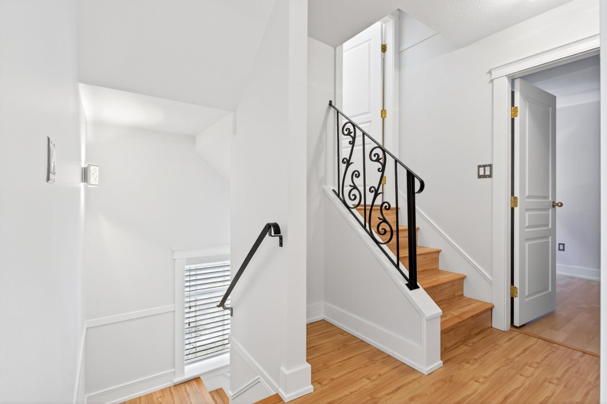 Entry Foyer Photo of 60 3436 Terra Vita Place, Vancouver, BC