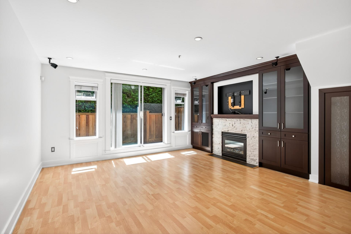 Primary Bathroom Photo of 60 3436 Terra Vita Place, Vancouver, BC