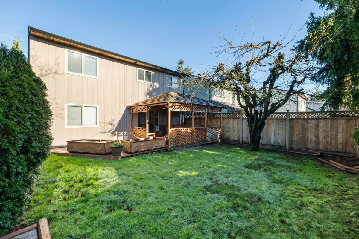 Laundry Room Photo of 19452 61 Avenue, Surrey, BC