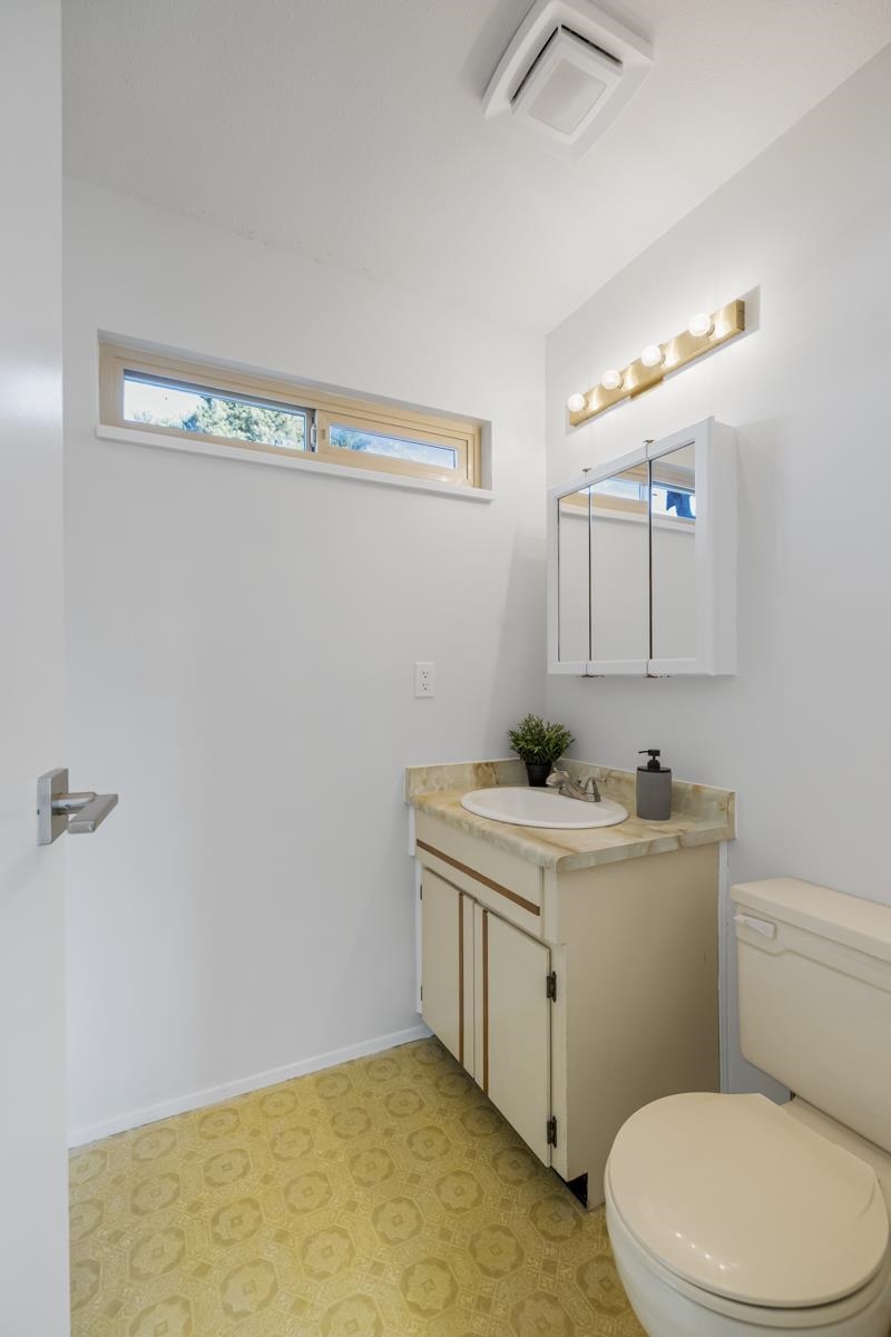 Staircase Photo of 19452 61 Avenue, Surrey, BC