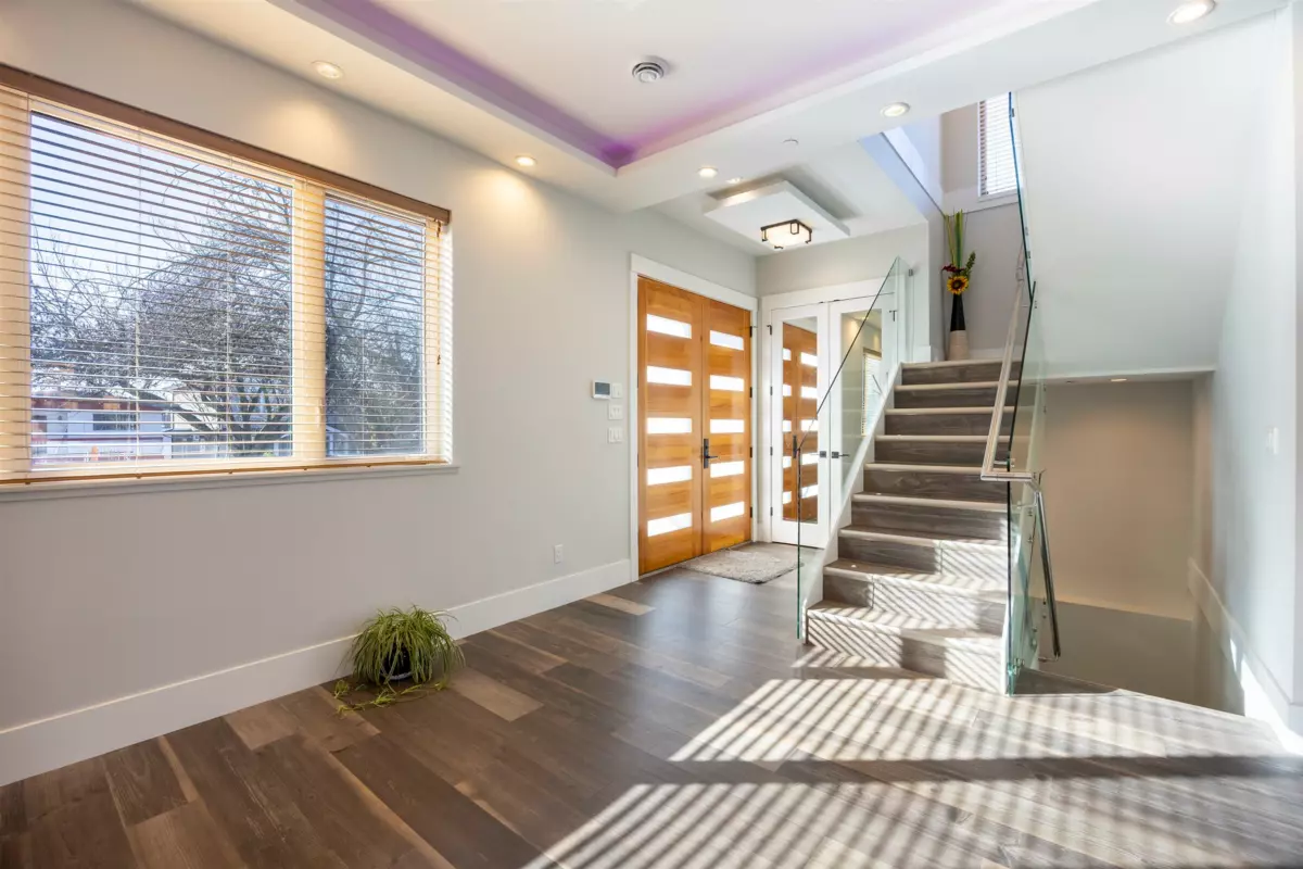 Dining Area Photo of 3123 E 7th Avenue, Vancouver, BC