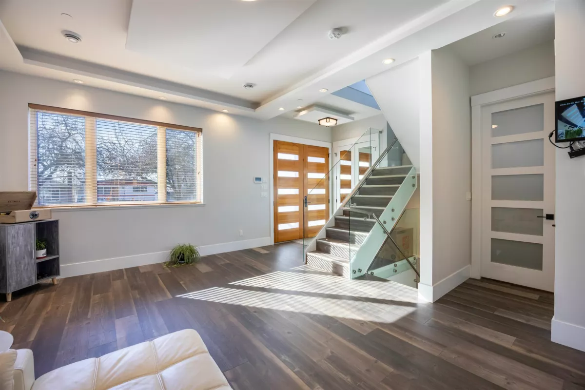 Kitchen Island Photo of 3123 E 7th Avenue, Vancouver, BC