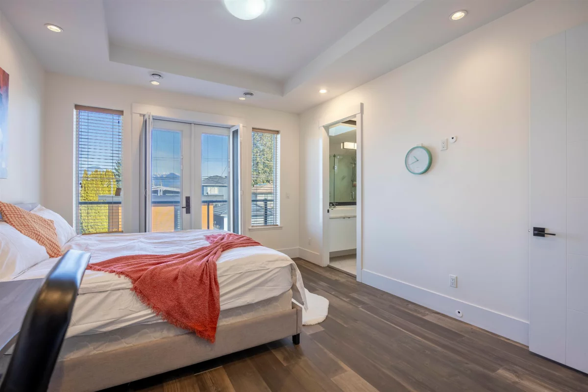 Powder Room Photo of 3123 E 7th Avenue, Vancouver, BC