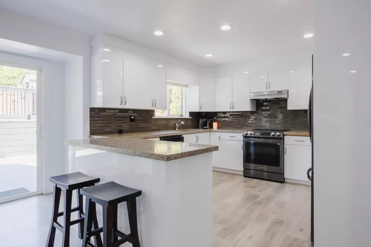 Living Room Photo of 8077 169 Street, Surrey, BC
