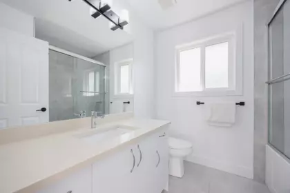 Guest Bathroom Photo of 8077 169 Street, Surrey, BC
