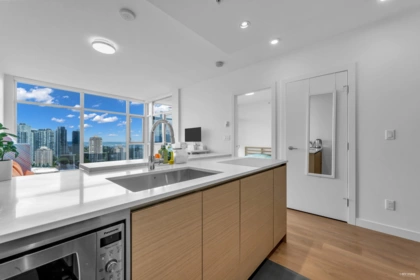 2701 4670 Assembly Way, Burnaby, BC